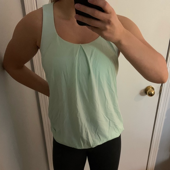Lululemon tank